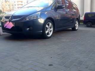 Mitsubishi Grandis foto 8