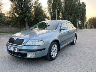 Skoda Octavia foto 1