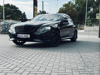 Mercedes E-Class foto 3