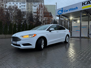 Ford Fusion foto 2