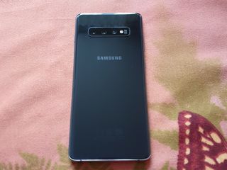 Продам Samsung S10 Plus в идеальном состоянии, полный комплект foto 8