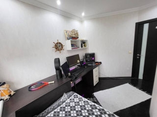 Apartament cu 2 camere, 56 m², Botanica, Chișinău foto 5