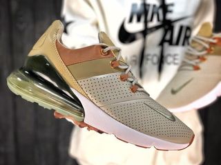 Nike Air Max 270 foto 1