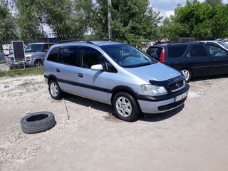 Opel Zafira foto 4