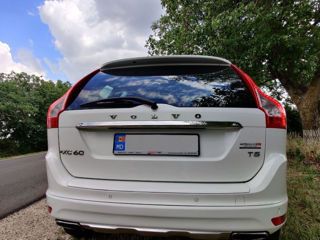 Volvo XC60 foto 6