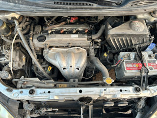 Toyota Avensis Verso foto 8