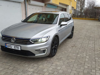 Volkswagen Passat foto 2