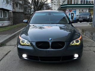 BMW 5 Series foto 3