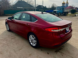 Ford Fusion foto 2