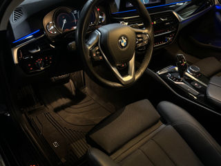 BMW 5 Series foto 7