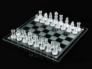 Новые стеклянные шахматы всего за 385лей foto 3