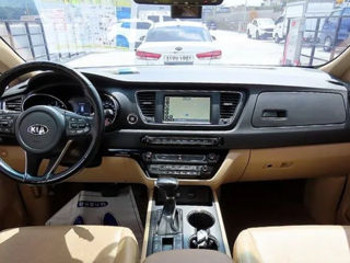 KIA Carnival foto 7