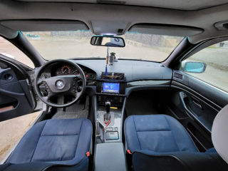 BMW 5 Series foto 8