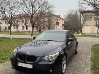 BMW 5 Series foto 3