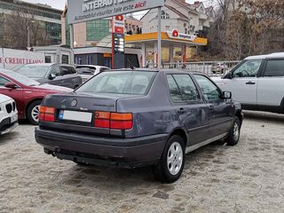 Volkswagen Vento foto 5