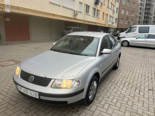 Volkswagen Passat foto 3