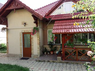 Casa de vanzare - Perfecta pentru o viata de familie tihnita!!! (Telecentru) foto 1