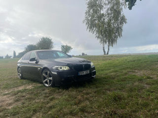 BMW 5 Series foto 4