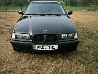 BMW 3 Series foto 4