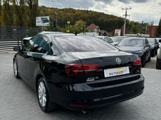 Volkswagen Jetta foto 4