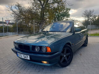 BMW 5 Series foto 5