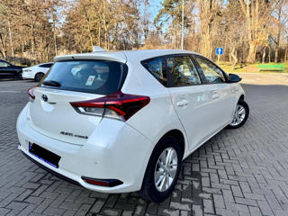 Toyota Auris foto 4