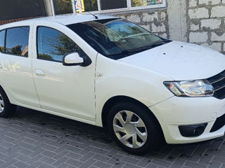 Dacia Sandero foto 2