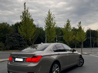 BMW 7 Series foto 4