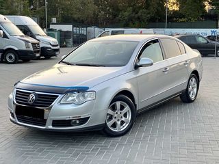 Volkswagen Passat foto 1