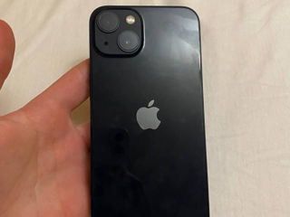 Vând iPhone 13