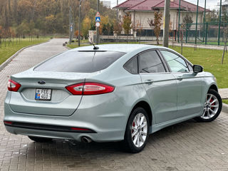 Ford Fusion foto 5