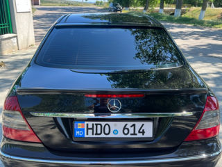 Mercedes E-Class foto 2