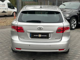 Toyota Avensis foto 5