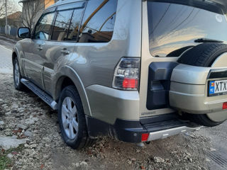 Mitsubishi Pajero foto 4