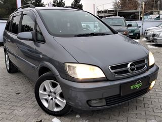 Opel Zafira foto 2