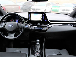 Toyota C-HR foto 9