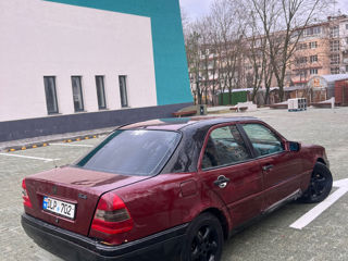 Mercedes C-Class foto 5