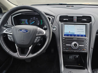 Ford Fusion foto 5