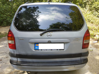 Opel Zafira foto 6