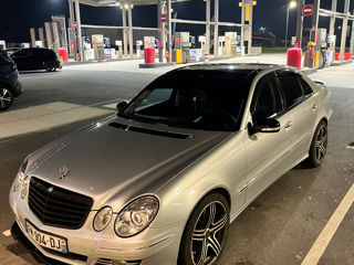 Mercedes E-Class foto 2