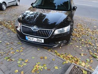 Skoda Superb foto 2