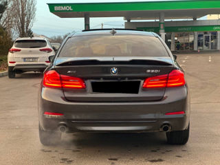 BMW 5 Series foto 7