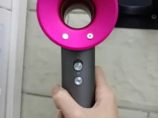 Leafless hair drier (asemator Dyson) foto 3