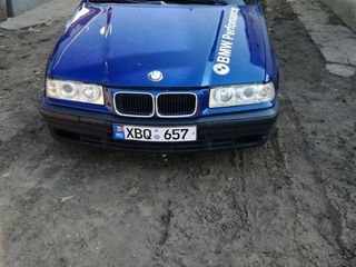 BMW 3 Series foto 2