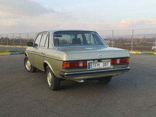 Mercedes Series (W123) foto 8