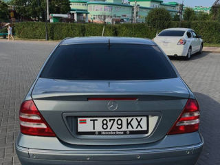 Mercedes C-Class foto 7