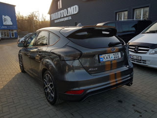 Ford Focus фото 2