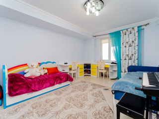 Apartament cu 2 camere, 147 m², Telecentru, Chișinău foto 12