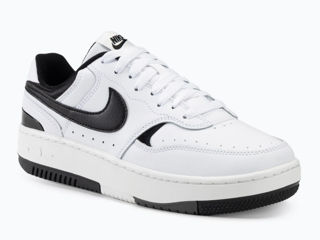 Nike Gamma Force trainers in white and black 38.5