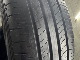 215/60R17 Dunlop